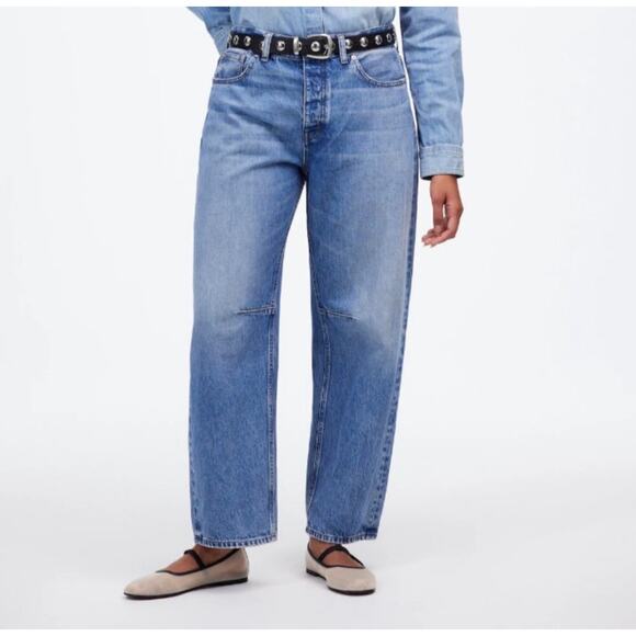 Madewell Denim - Madewell The Curvy Darted Barrel-Leg Jean Wide Leg Low Slung Blue Denim size 28